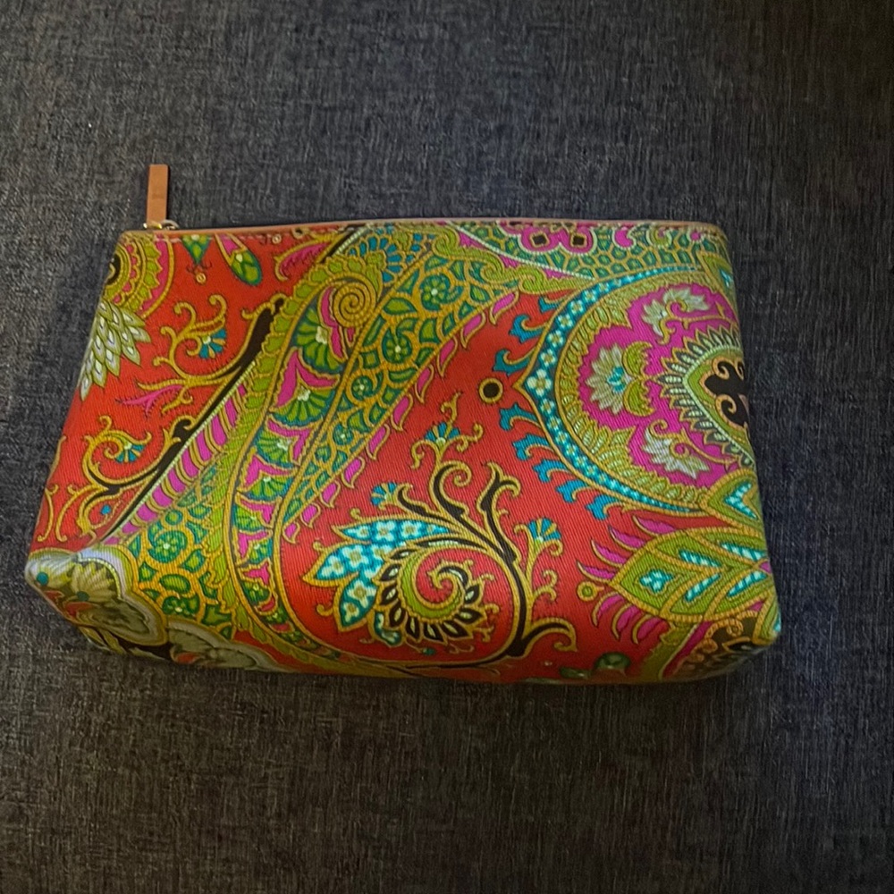 Kate spade paisley cosmetic bag, no stains or holes excellent condition